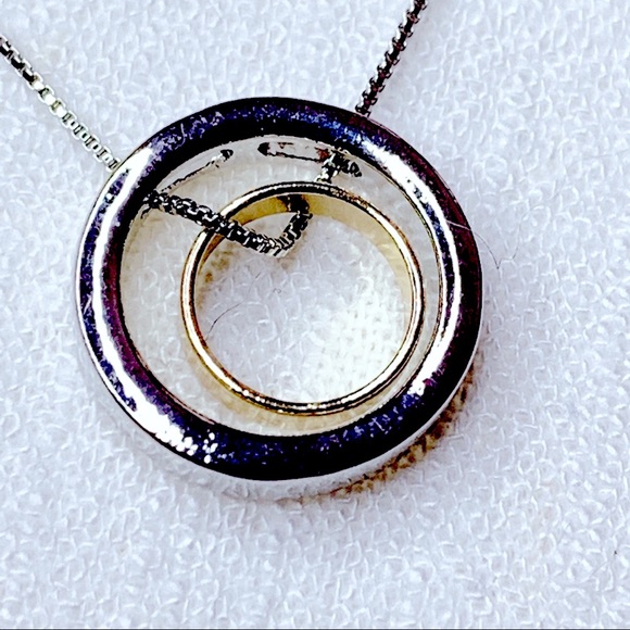 ❣️$25/3❣️ Double Circle Pendant Skinny Necklace - Picture 6 of 11